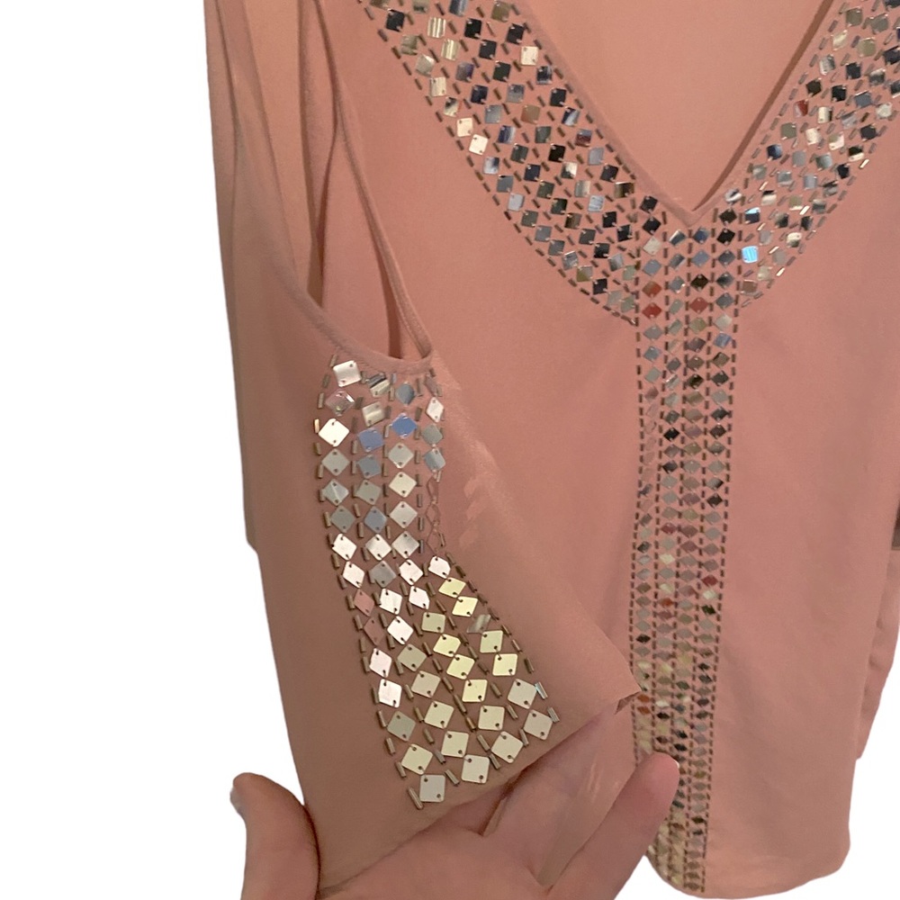 Cold shoulder boho mirror tile shirt perfect for a concert